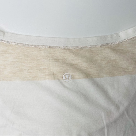 ❤️ LULULEMON White Beige Stripes Short Sleeves Shirt J40 - Picture 4 of 5